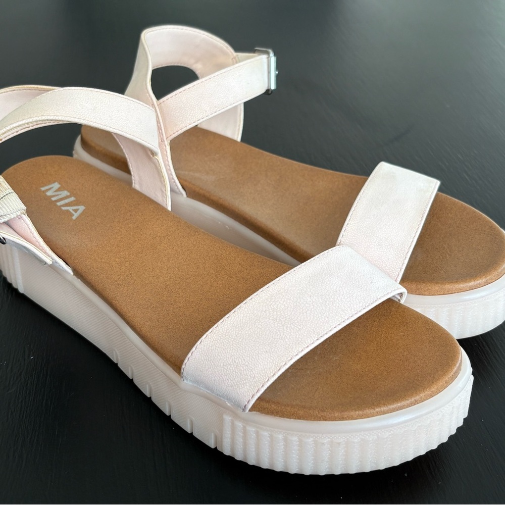 MIA Women's Light Pink Sandals